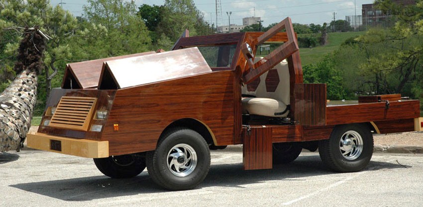 Sau 5.000 giờ chế tạo "siêu xe" bằng gỗ chạy êm như xe hàng hiệu