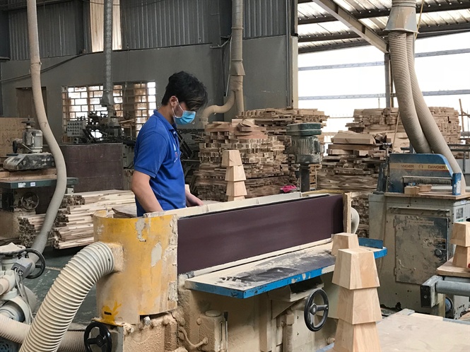 Chế biến gỗ phải vượt "rào cản" công suất