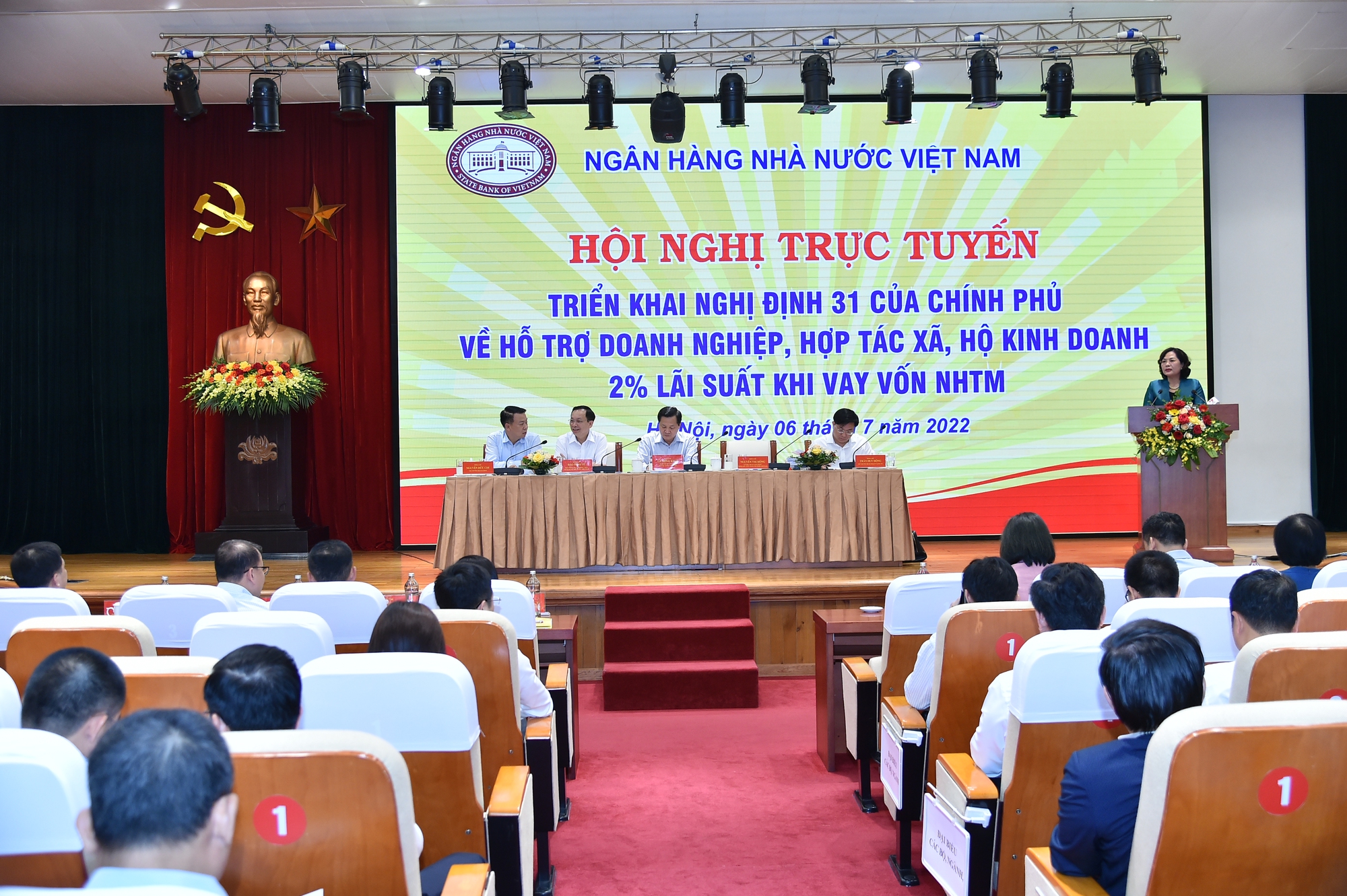 ĐỐI TƯỢNG NÀO ĐƯỢC THỤ HƯỞNG GÓI HỖ TRỢ LÃI SUẤT 2% KHI VAY VỐN NGÂN HÀNG THƯƠNG MẠI?
