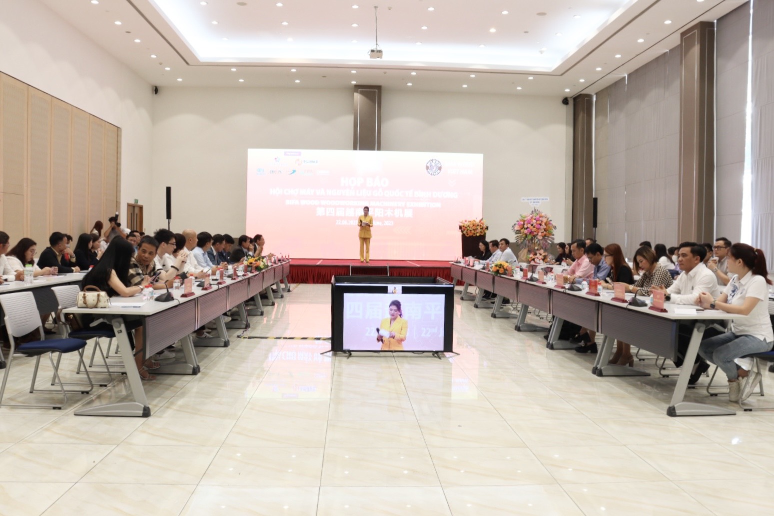 HỌP BÁO HỘI CHỢ MÁY VÀ NGUYÊN LIỆU GỖ QUỐC TẾ BÌNH DƯƠNG 2023