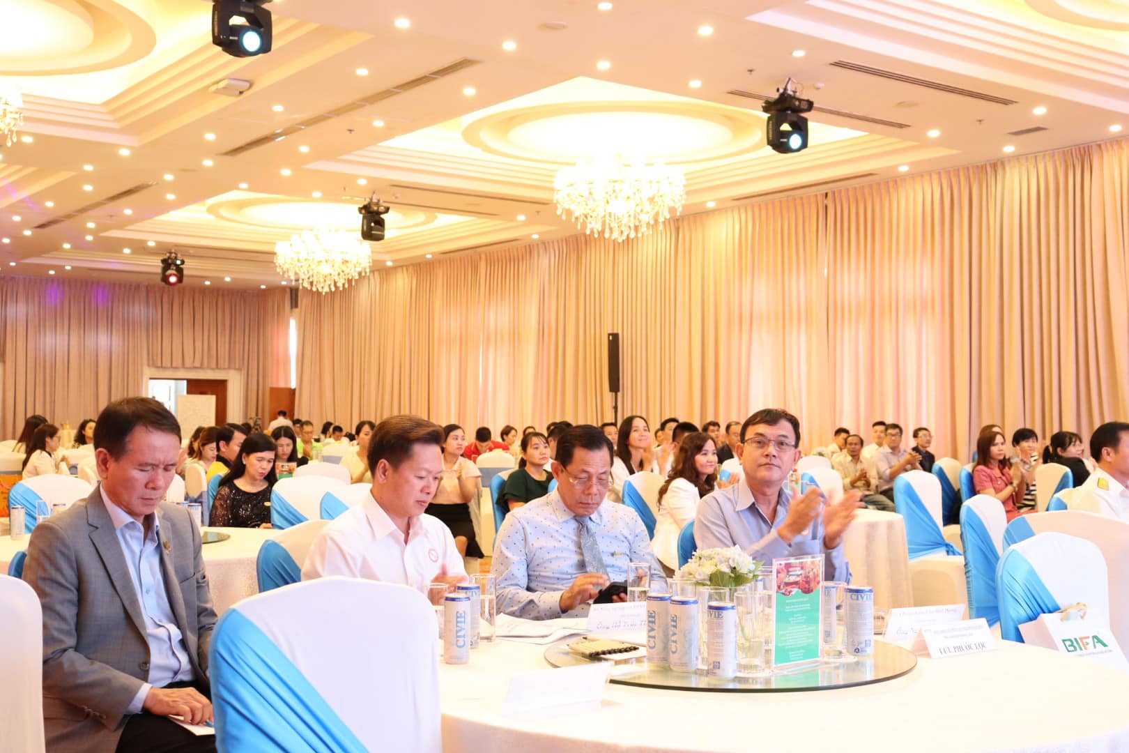 TỔNG KẾT CHƯƠNG TRÌNH "HỌP MẶT MÙA THU" CHỦ ĐỀ BIFA: ĐỒNG HÀNH - VỮNG BƯỚC"