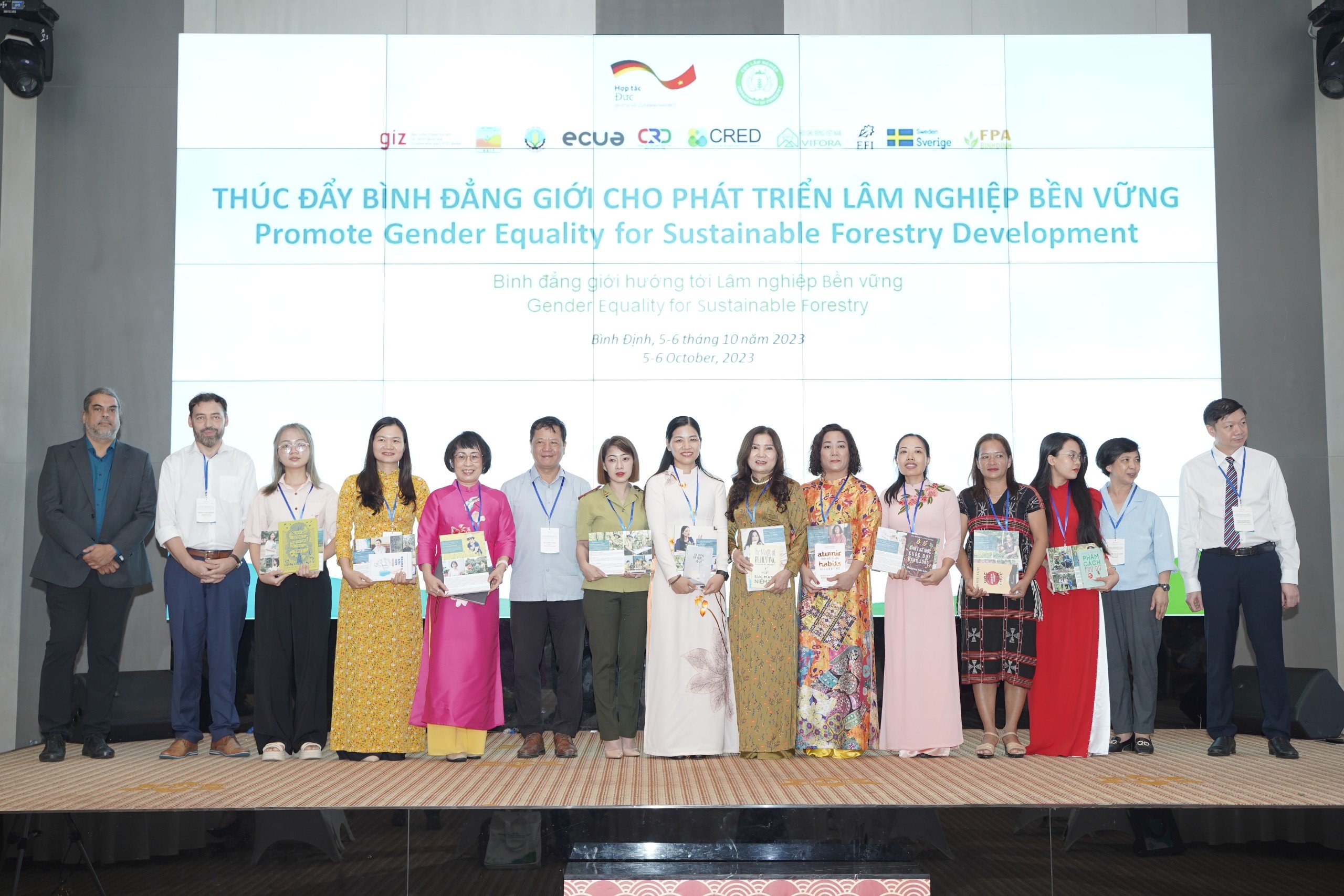 DIỄN ĐÀN "THÚC ĐẨY BÌNH ĐẲNG GIỚI CHO PHÁT TRIỂN LÂM NGHIỆP BỀN VỮNG"